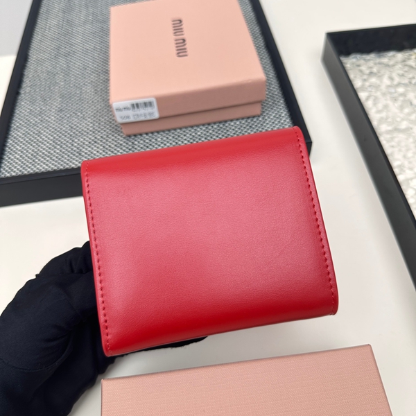 超激安ブランド財布偽物側面デザイン